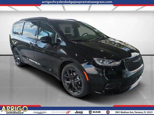 2026 Chrysler Pacifica L