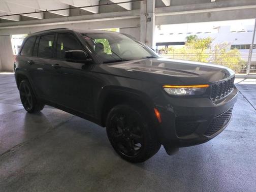 2025 Jeep Grand Cherokee Altitude