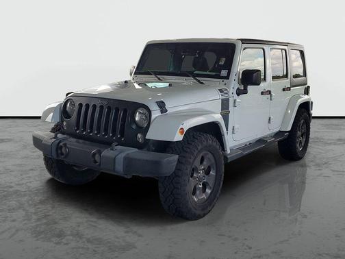 Bright White Clearcoat 2017 Jeep Wrangler Unlimited Freedom