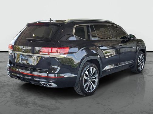 Deep Black 2023 Volkswagen Atlas 3.6L SEL Premium