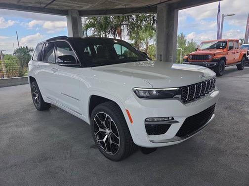 2025 Jeep Grand Cherokee Summit
