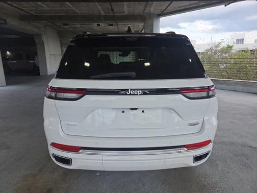 2025 Jeep Grand Cherokee Summit