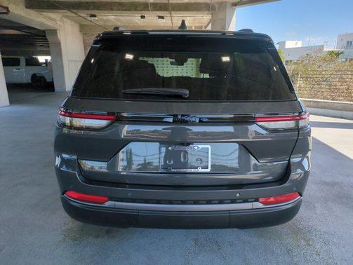 2026 Jeep Grand Cherokee Altitude