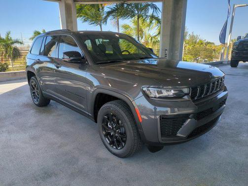 2026 Jeep Grand Cherokee Altitude