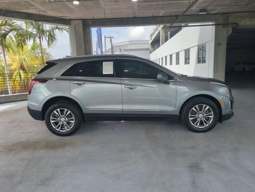 Argent Silver Metallic 2023 Cadillac XT5 Premium Luxury