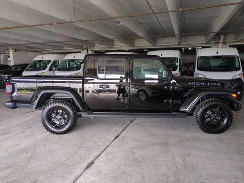 2025 Jeep Gladiator High Tide