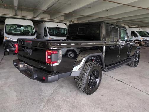 2025 Jeep Gladiator High Tide