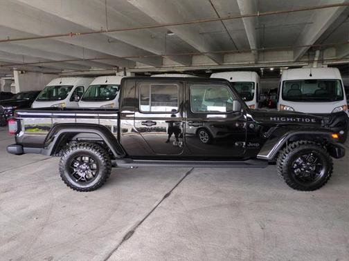 2025 Jeep Gladiator High Tide