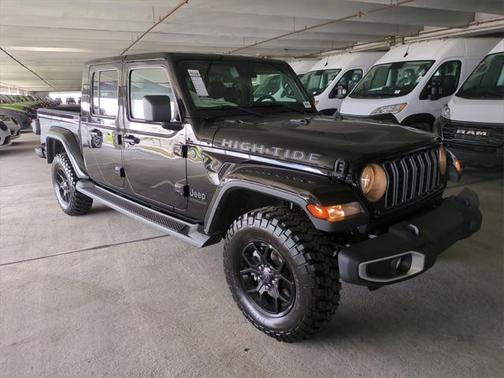 2025 Jeep Gladiator High Tide