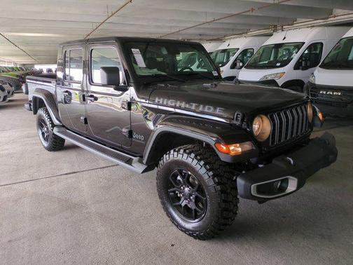 2025 Jeep Gladiator High Tide