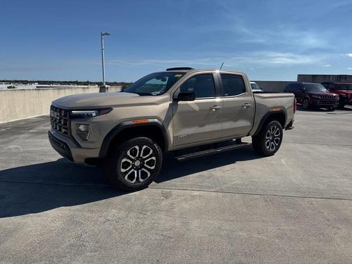 2024 GMC Canyon AT4