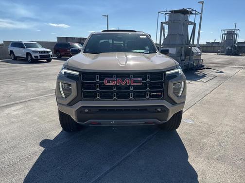 2024 GMC Canyon AT4