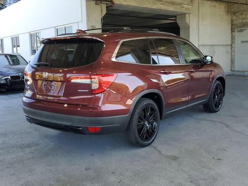 Deep Scarlet Pearl 2022 Honda Pilot 2WD Special Edition