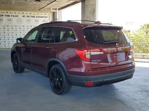 Deep Scarlet Pearl 2022 Honda Pilot 2WD Special Edition