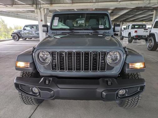 2025 Jeep Gladiator Nighthawk