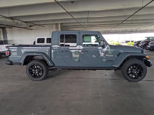 2025 Jeep Gladiator Nighthawk