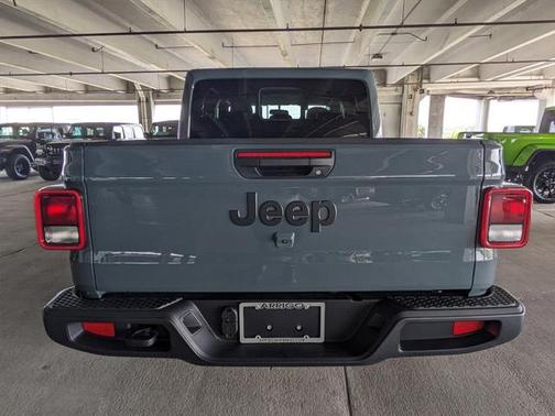 2025 Jeep Gladiator Nighthawk