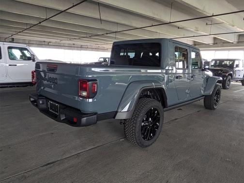 2025 Jeep Gladiator Nighthawk
