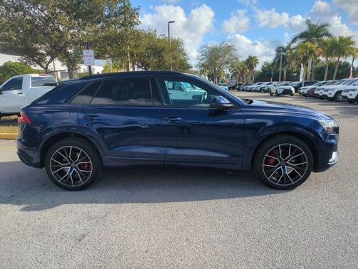 2021 Audi Q8 55 Premium Plus