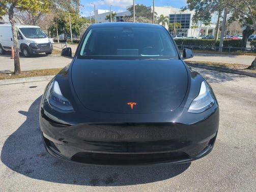 2023 Tesla Model Y Performance Dual Motor All-Wheel Drive