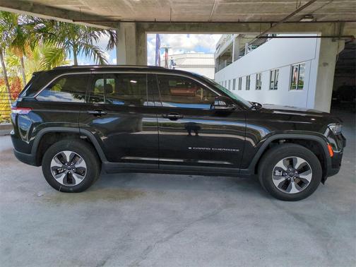 2023 Jeep Grand Cherokee 4xe Base