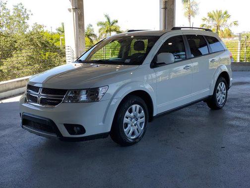 Vice White 2019 Dodge Journey SE
