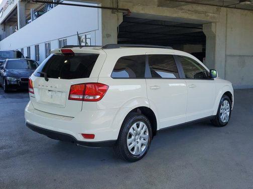 Vice White 2019 Dodge Journey SE