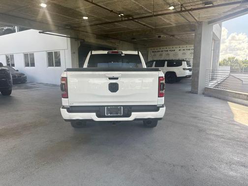 Bright White Clearcoat 2021 RAM 1500 Limited
