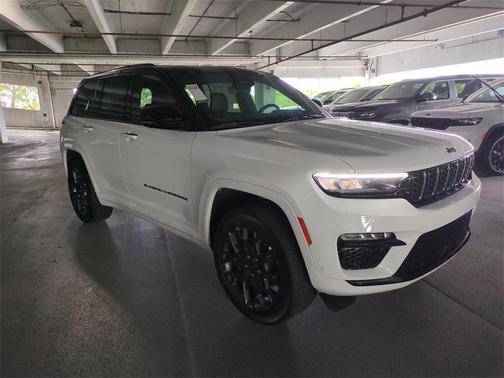 2025 Jeep Grand Cherokee Summit