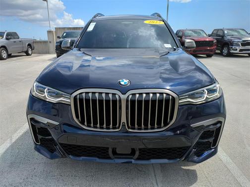 2022 BMW X7 M50i