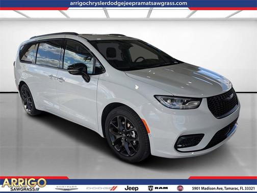 2026 Chrysler Pacifica L