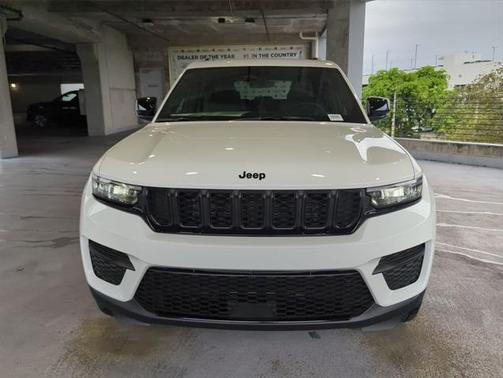 2025 Jeep Grand Cherokee Altitude