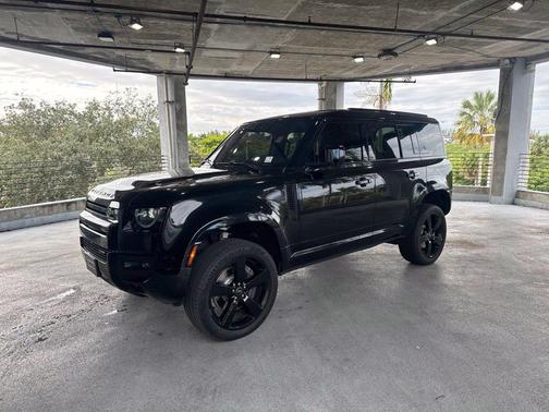 Santorini Black Metallic 2022 Land Rover Defender 110 X-Dynamic HSE