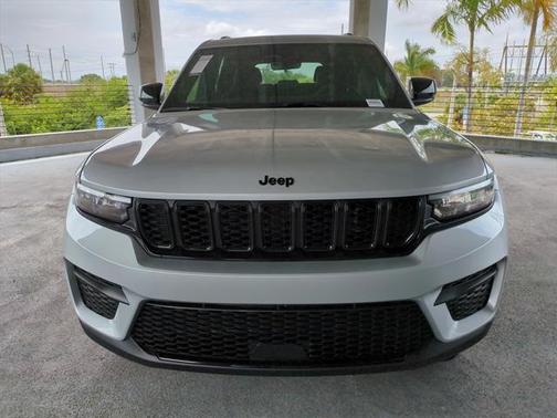 2025 Jeep Grand Cherokee Altitude