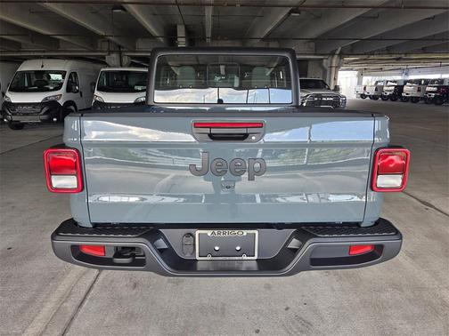 2025 Jeep Gladiator Sport