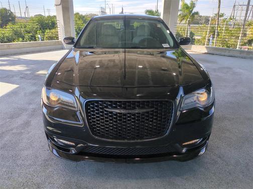2023 Chrysler 300 Touring