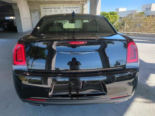 2023 Chrysler 300 Touring