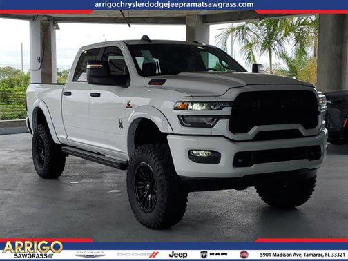 Bright White Clearcoat 2025 RAM 2500 Big Horn Crew Cab 4x4 6'4' Box
