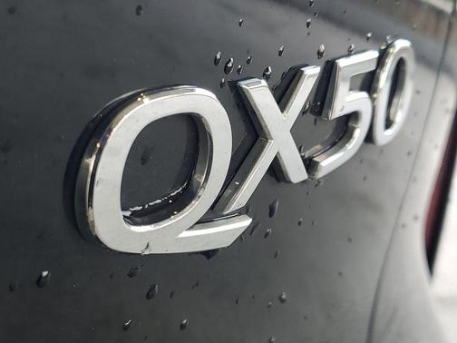 Black Obsidian 2021 INFINITI QX50 LUXE AWD