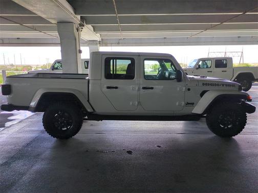 2025 Jeep Gladiator High Tide
