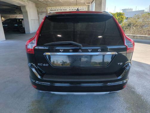 2017 Volvo XC60 T5 Inscription