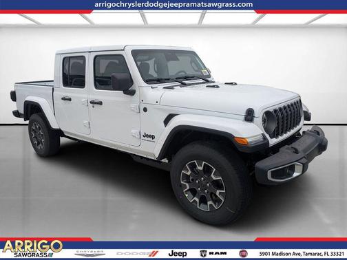 Bright White Clearcoat 2026 Jeep Gladiator Sahara 4x4