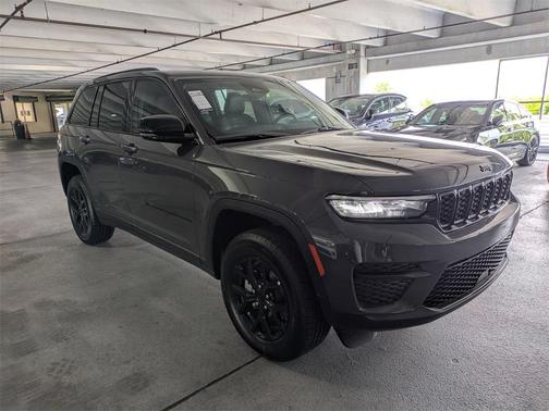 2025 Jeep Grand Cherokee Altitude