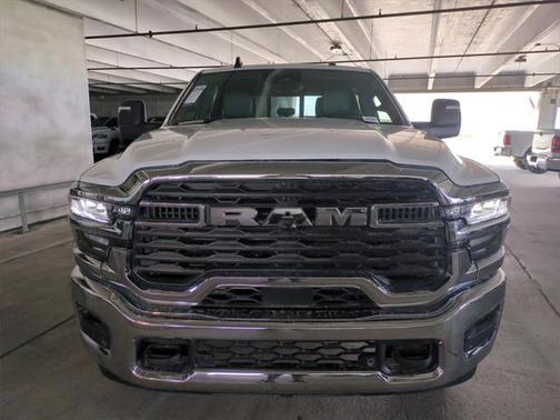 2025 RAM 2500 Tradesman Crew Cab 4x4 8' Box