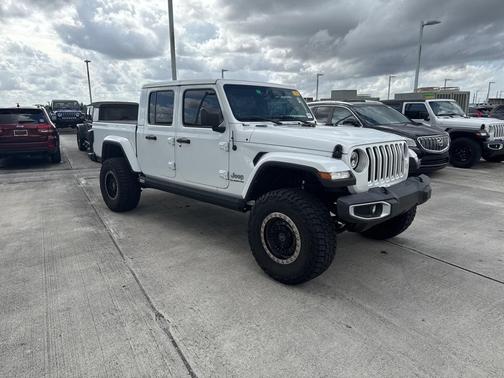 2022 Jeep Gladiator Overland