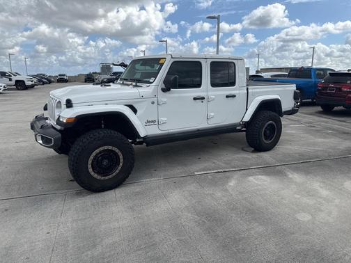 2022 Jeep Gladiator Overland