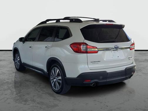 Crystal White Pearl 2019 Subaru Ascent Touring 7-Passenger
