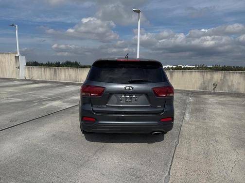 2020 Kia Sorento LX