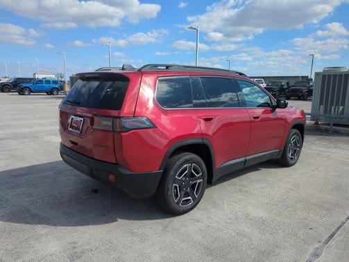 2026 Jeep Cherokee Laredo 4x4