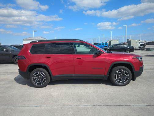2026 Jeep Cherokee Laredo 4x4